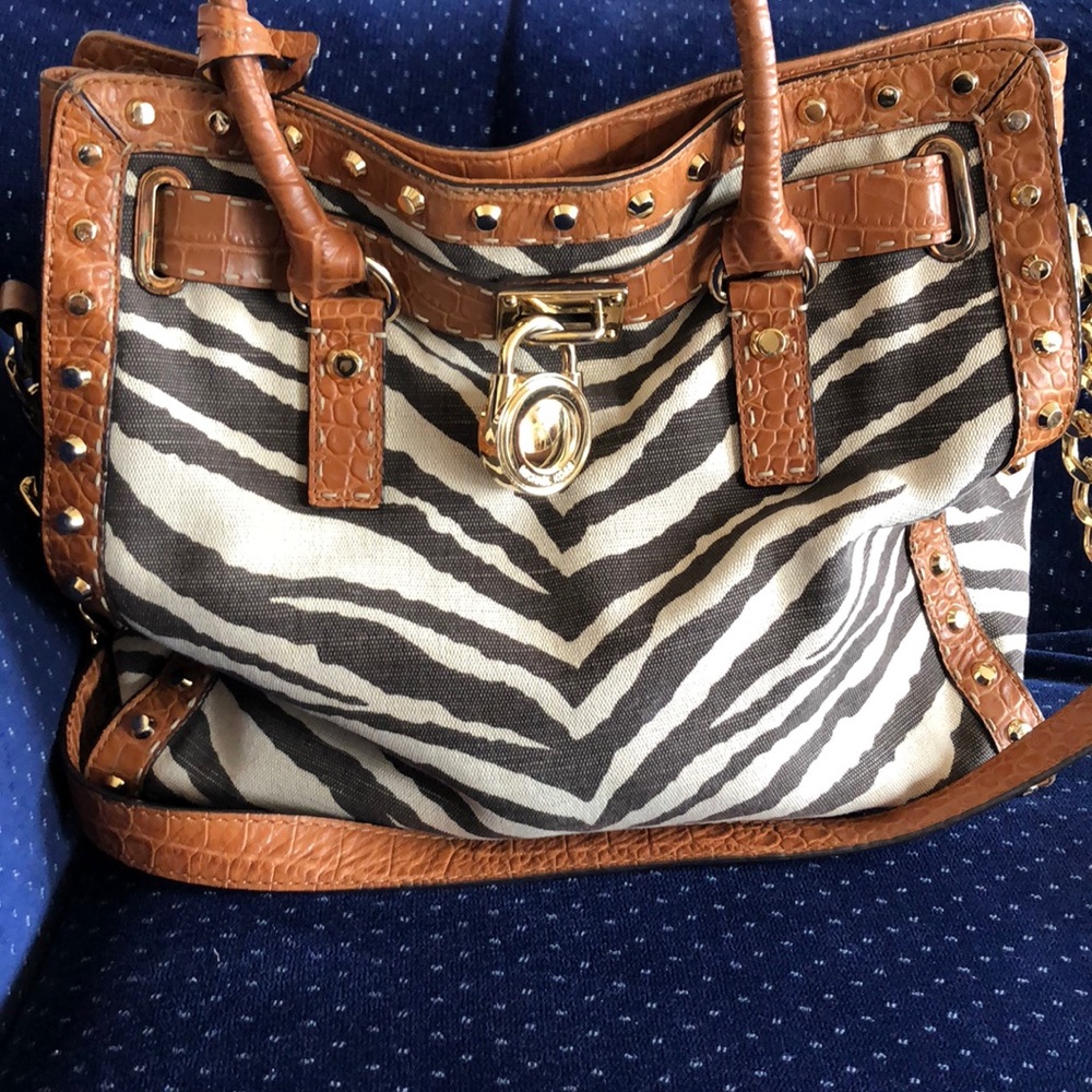 Meet your Posher, Jaqueline